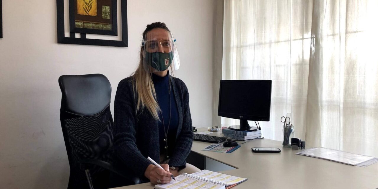 «uno no se desprende de la tarea de dirección en ningún momento»
