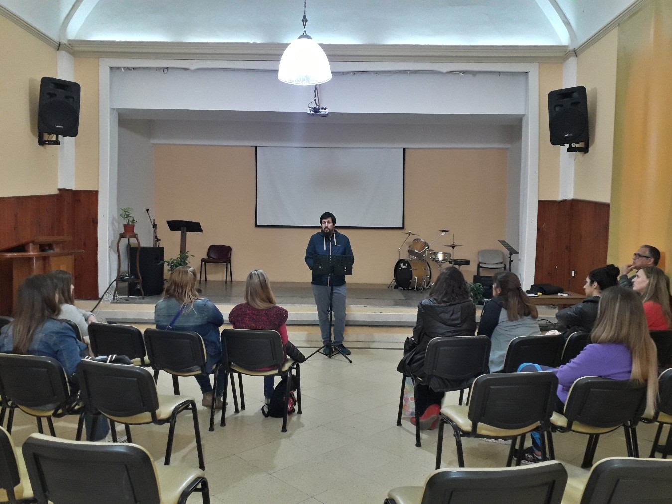«Todo comienza en el hogar», charla para padres
